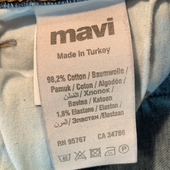 Mavi Distressed Stretchy Jean Shorts Women’s Size 27 - Picture 3 of 5